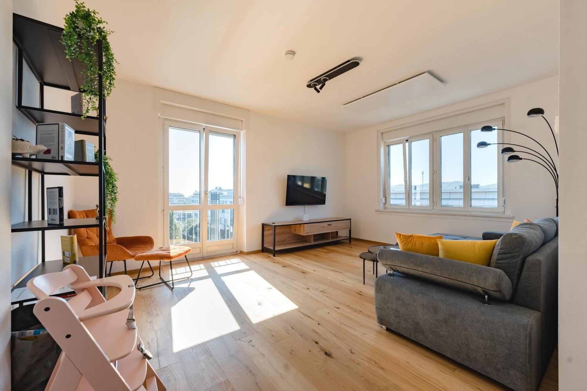 Tamliving Center Luxury 4 Rooms Smart Tv Kitchen Great View Graz Kültér fotó
